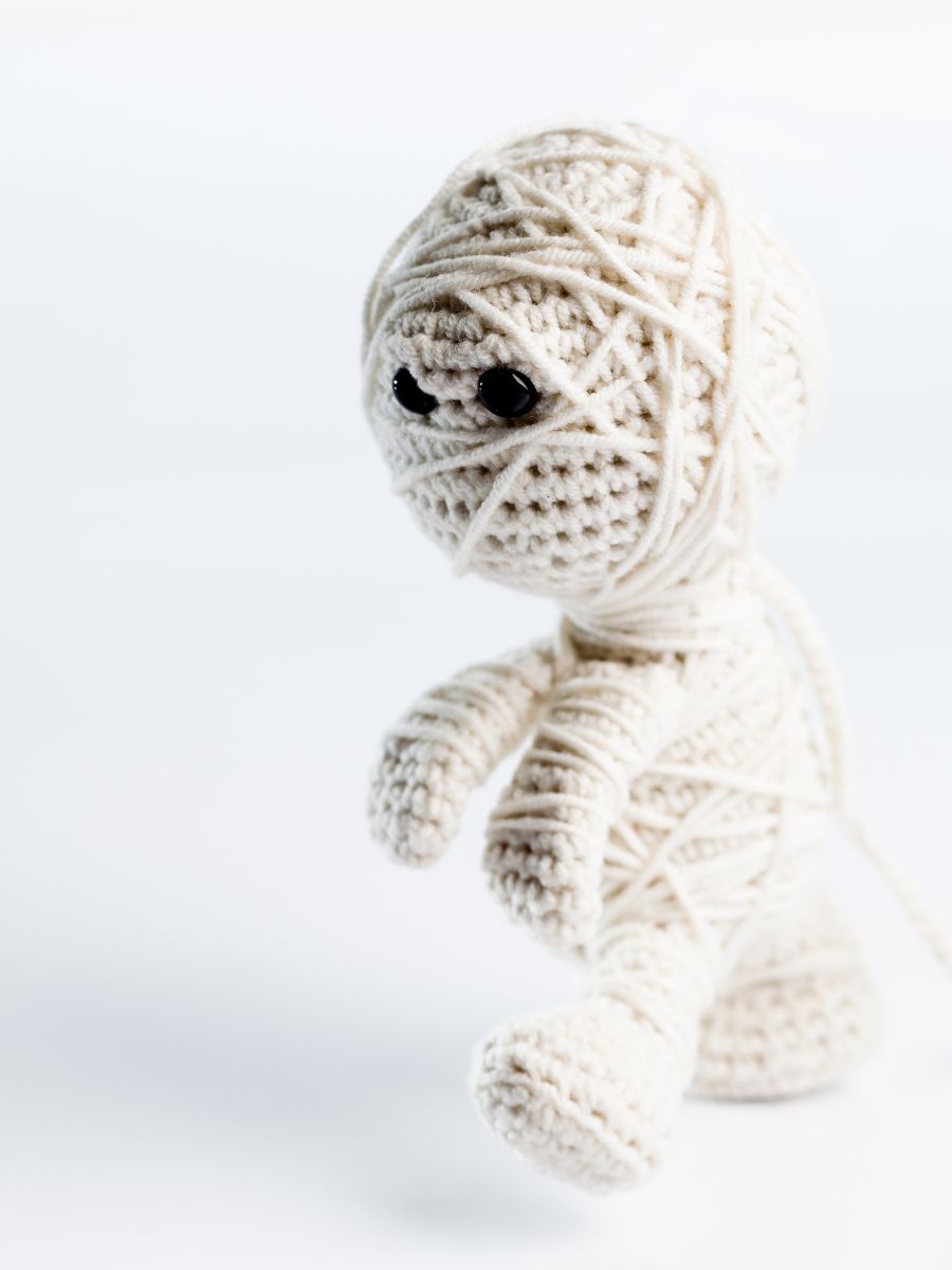 Mummie Ramsis zijkant wit